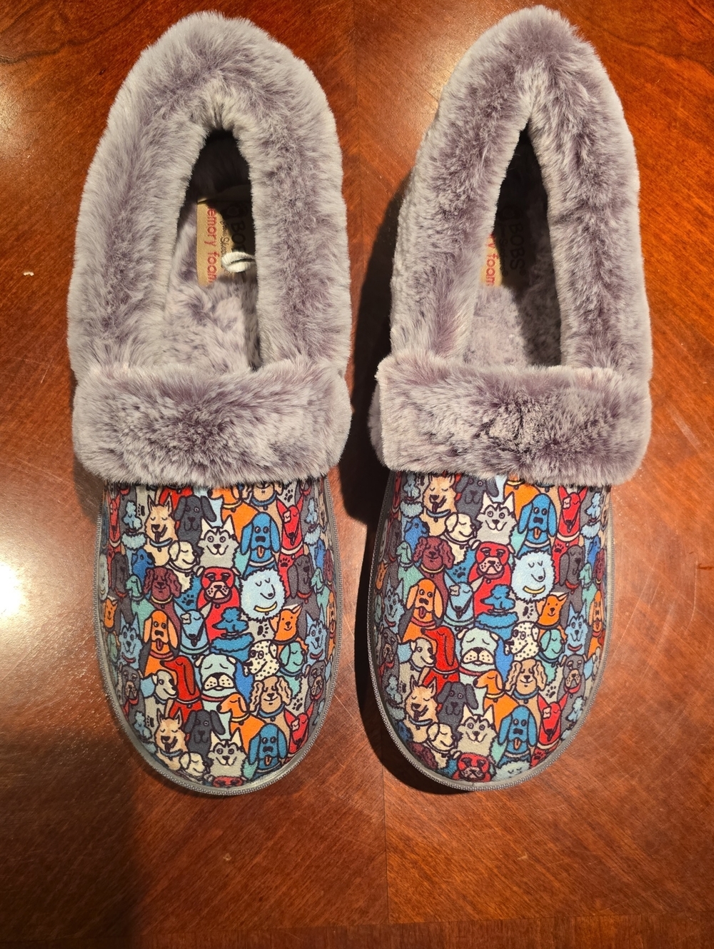 Cozy Womens Plush-Lined One Piece Slippers - Gray with Colorful Dog Print